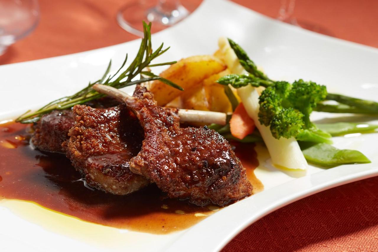 Hotel Restaurant Da Vinci Лар Екстериор снимка